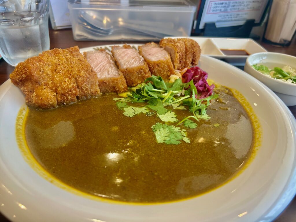 渡邊カリー　心斎橋店　＊カツカレーが有名