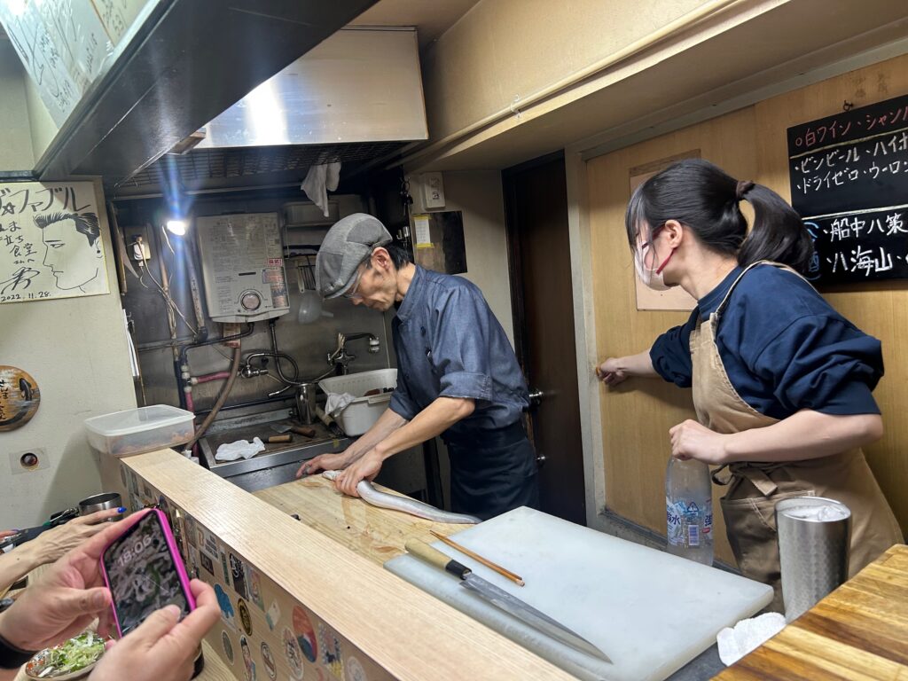 さんま半立ち食堂　＊福島の人気料理店