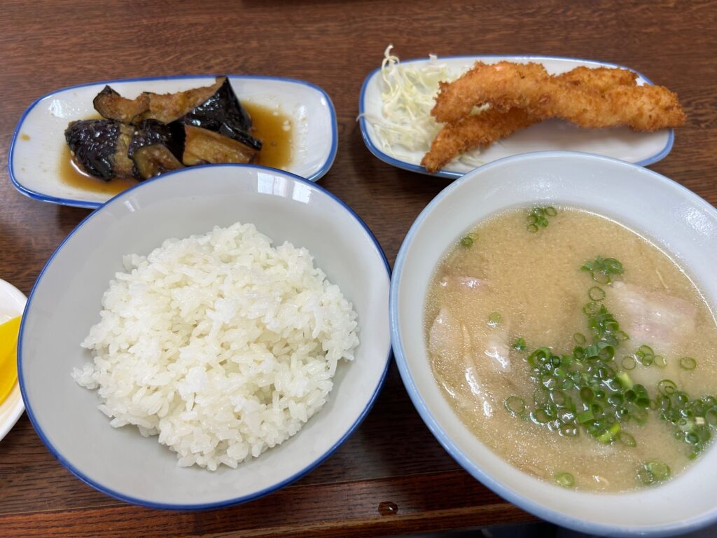 いしがみ食堂　８月　＊大正区鶴町の人情食堂