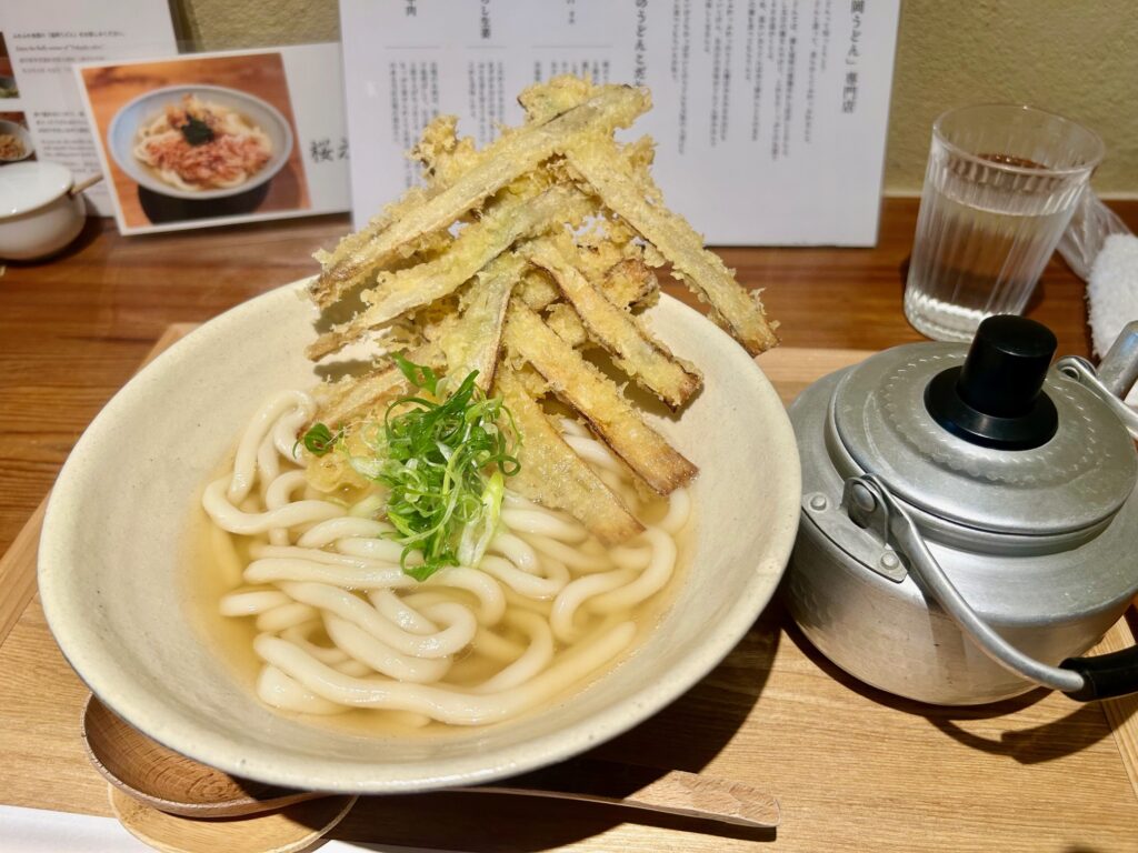 峰のうどん　＊堺筋本町の福岡うどん